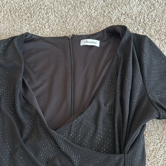 4/$20 Calvin Klein Black Sparkly Cinched Waist V Neck Knee Length Dress Small - Picture 3 of 6
